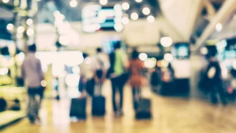 Melbourne Havalimanı’nda Powerbank Patlaması: 250 Yolcu Tahliye Edildi