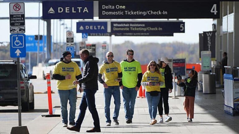 ABD Hava Trafiği Krizde: Havalimanlarında Gecikme ve İptal Kaosu