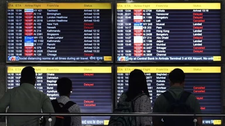 Delhi Indira Gandhi Havalimanı’nda Teknik Kesinti: 100’ün Üzerinde Uçuşu Etkiledi