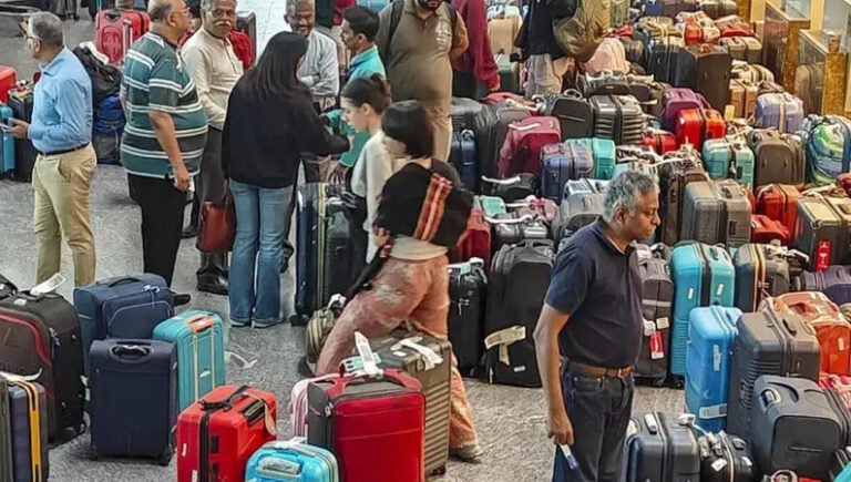 IndiGo’da Operasyon Çöküşü: Pilot Eksikliği, Yetersiz Kadro ve Bir Günde 400’ü Aşkın Uçuş İptali