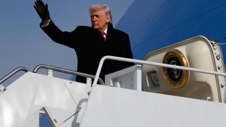 Air Force One Arızası Nedeniyle, Trump Davos’a Başka Uçakla Gidecek